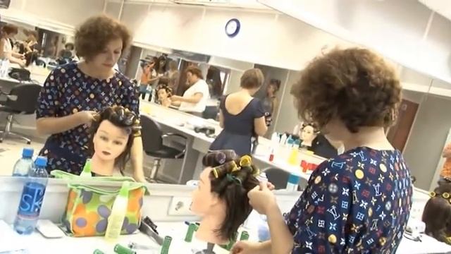 Учебная студия ПАРИКМАХЕР смотреть онлайн