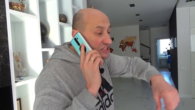 ЛЫСАЯ БОРОДА ПРОНИК В ДОМ СТАРОГО И НЕ ПУСКАЕТ ЕГО. NERF BROTHERS смотреть онлайн