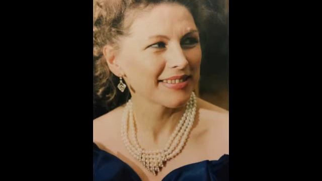 Рената Курбатова "Я помню вальса звук прелестный" музыка и слова Н.Листова смотреть онлайн