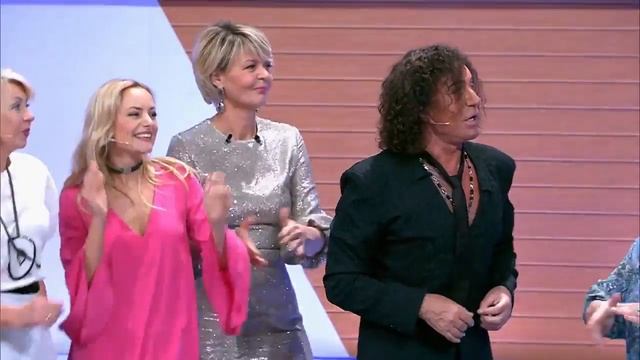 Afric Simone - Hafanana 2017 смотреть онлайн