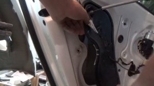 Как снять-поставить наружные дверные ручки Volkswagen Polo V.