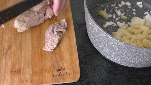 Запомните этот рецепт окрошки, в жаркую погоду ой как выручит!!! Летний суп окрошка на воде. смотреть онлайн