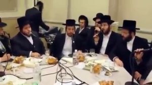 Поют хасиды