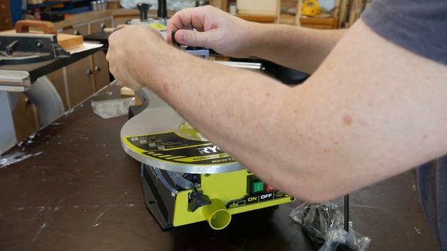 Have a go with a scroll saw смотреть онлайн