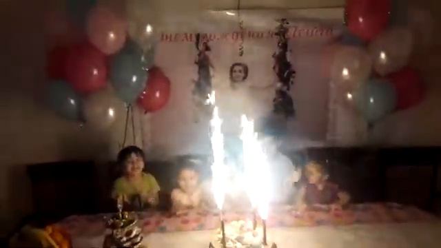 С днем рождения Лейла смотреть онлайн