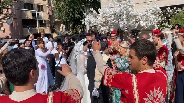 Armenian Wedding Haykakan Harsaniq Lavaguyn Harsanekan Yerazhishtner@
