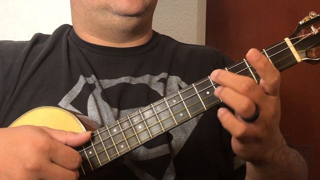 Baritone Ukulele Lesson for LICKoftheDay 02/05/19 смотреть онлайн