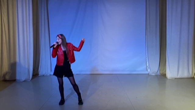 Зиновьева Анастасия «Mamma Knows Best»
3:17
авт.Джесси Джей
Эштон Томас смотреть онлайн