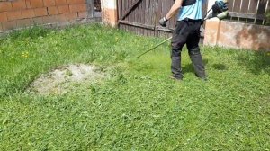 Makita EM3400U Brushcutter 1.6cp with 2.7mm square line - Motocoasa Makita 1.6cp fir pătrat de 2.7m