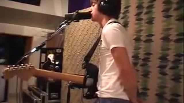 Arctic Monkeys - Sandtrap / This House Is A Circus [live at KCRW Radio 2007] смотреть онлайн