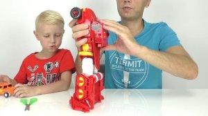 Трансформеры. Карбот Гигантский робот трансформируется в игрушечный джип, грузовик и трансформера