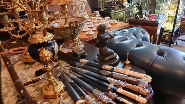 антикварная лавка г Батуми смотреть онлайн