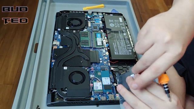 [How To] Acer Nitro 5 Laptop - Upgrade SSD and RAM смотреть онлайн