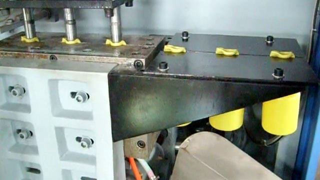 YJB50-2L extrusion blow molding machine смотреть онлайн