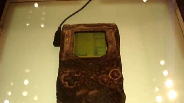Game Boy Damaged in Gulf War @ Nintendo World Store NYC смотреть онлайн