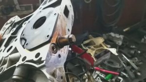 Изо чего в систему охлаждения поподает масло на опель астра и шевроле авео