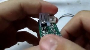 Почему не работает китайский вольт амперметр ?