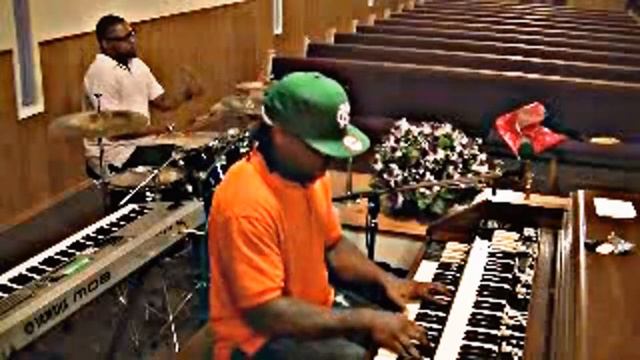 "Thankyou Lord for all you done for me" Solo/groovy version! смотреть онлайн