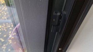 Как самому отрегулировать пластиковую входную дверь если нет прижима?