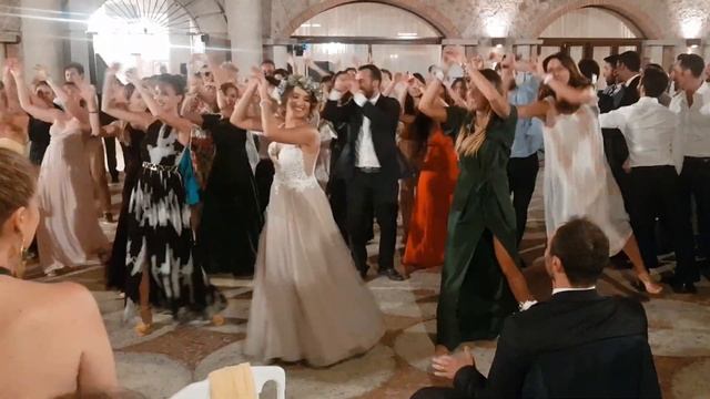 Mamma Mia dance wedding on SICILY смотреть онлайн