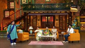 Sudha Ji को Narayana Ji लगे थे 'International Bus Conductor' |The Kapil Sharma Show S2| Best Moment