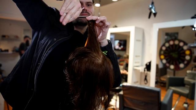 Medium Length Haircut Tutorial - Shag Haircut with Side Bangs | MATT BECK VLOG 93 смотреть онлайн