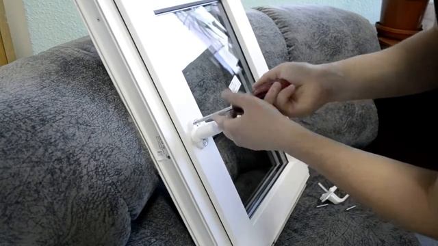 Установка ручки с замком на кнопке и с ключом смотреть онлайн