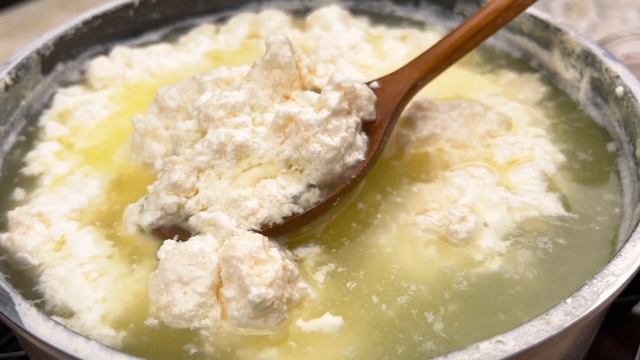 Versa l'uovo nel latte! Non faccio più acquisti nei negozi.Solo 3 ingredienti смотреть онлайн