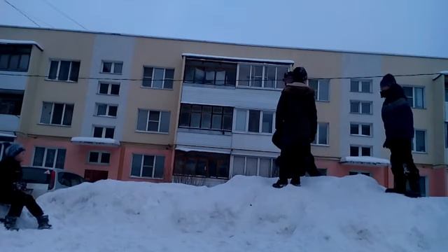 МЫ ИГРАЕМ В ЦАРЯ ГОРЫ.1 ЧАСТЬ смотреть онлайн