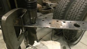 Ремонт рамы Ниссан Дизель.