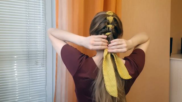 ?СКОРО ВЕСНА. ПРИЧЁСКИ С ШАРФИКОМ ОСТАЮТСЯ В ТРЕНДЕ. ПОКАЗЫВАЮ 2 ВАРИАНТА. смотреть онлайн