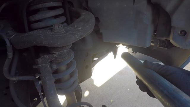 Toyota Tacoma 2003 Strut & Rear Shock Replacement смотреть онлайн