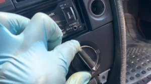 Как снять торпеду на AUDI 100 C4.