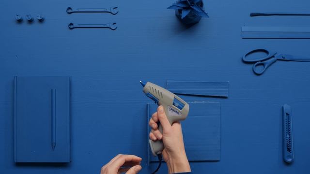 Първи стъпки с Пистолет за лепене Dremel 910 смотреть онлайн