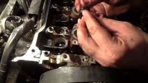 Замена маслосъёмных сальников клапанов MAZDA 323F Replacement of valves oil seal