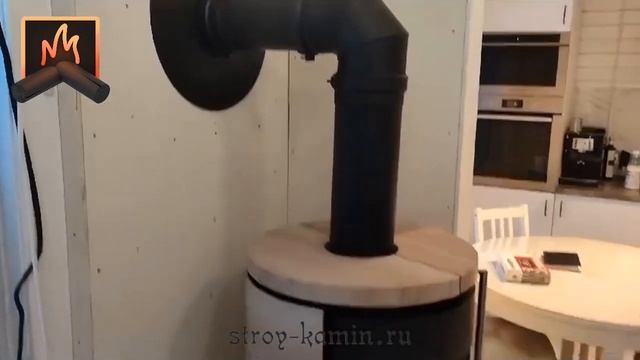 Российская дровяная печь-камин Астов R1.0 в облицовке из песчаника, установленная в деревне Любанов смотреть онлайн