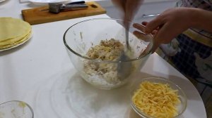 Блины фаршированные курицей и сыром рецепт - Готовить как Мама