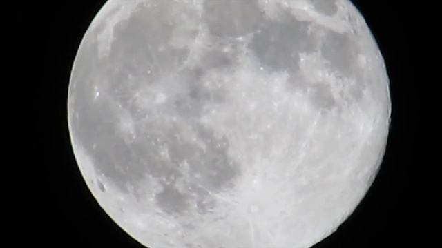 Zoom test of Canon PowerShot SX40 HS (35 mm optical Zoom + 200x digital) | Beautiful Moon (1080p) смотреть онлайн