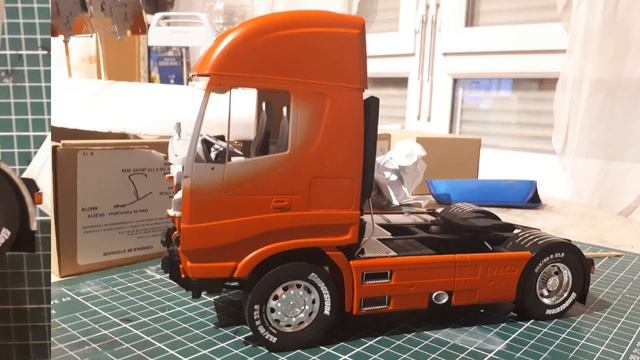 Italeri 1/24 Iveco Hi Way