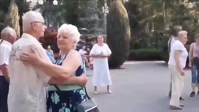 КАК ДОЛГО МЫ ДРУГ ДРУГА В ЖИЗНИ ЖДЕМ!ПЕСНЯ ДЛЯ ДУШИ!!! смотреть онлайн