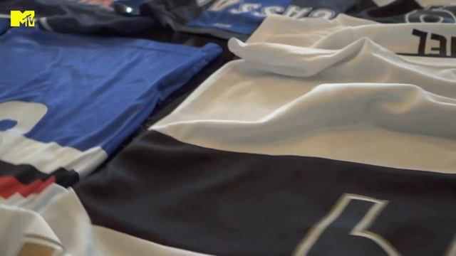 Antonio Cassano e Carolina Marcialis, le maglie da calcio da collezione | MTV Cribs Italia 2 смотреть онлайн