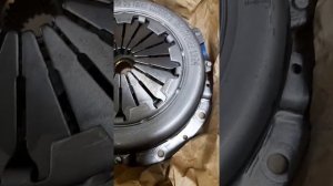 Комплект сцепления Valeo для ВАЗ 2190-2191 (Гранта) Valeo арт. 832460