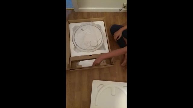 Xiaomi Mi Robot Vacuum Cleaner смотреть онлайн