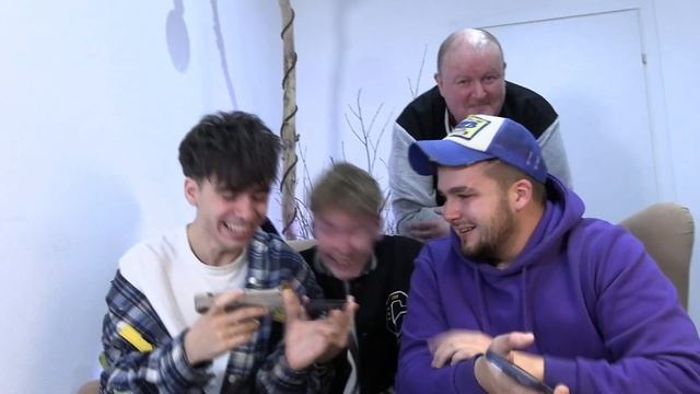 20 ДЕВУШЕК VS Вадим Вадимыч СВИДАНИЕ С МИКРО-НАУШНИКОМ ( Парадигма , Должанский , skeepoff ) смотреть онлайн