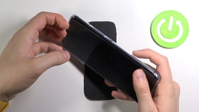 How to Remove Screen Protector from XIAOMI Mi 11 - Take Off Tempered Glass смотреть онлайн