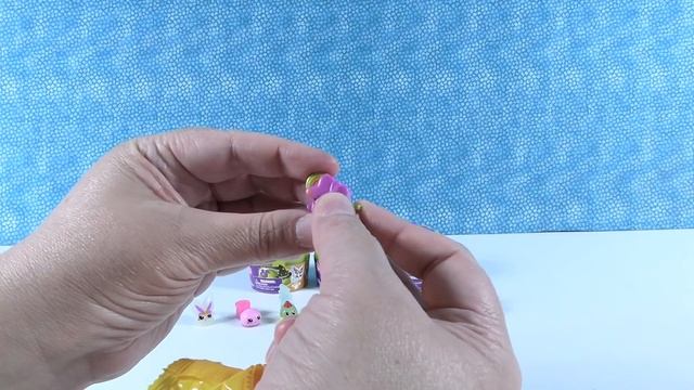Shopkins Halloween Glow In The Dark Pumpkins Blind Bag Opening | PSToyReviews смотреть онлайн