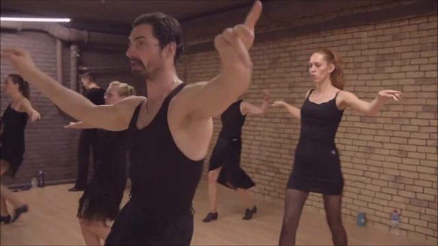 Школа танцев Виталия Загоруйко смотреть онлайн