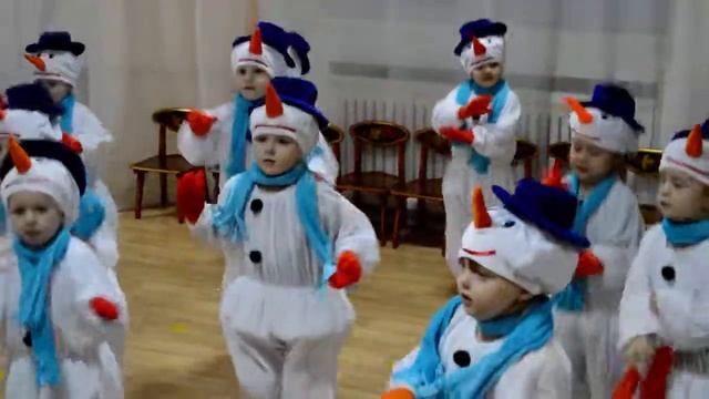 Танец снеговиков, Детский сад 96 смотреть онлайн