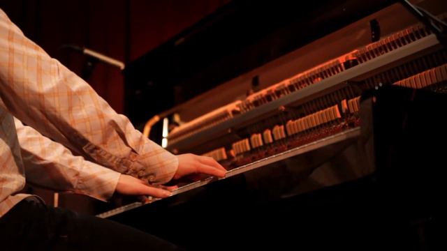 Ilja Weigel Trio- Searchin` смотреть онлайн