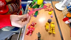 Иса лепит FNAF ✅ Пластилиновый мир ✅ Лепим из легкого пластилина  фигурки Фнаф